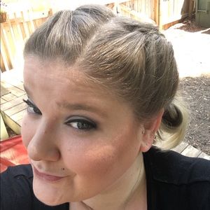 Meet your Posher, Lindsay